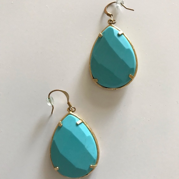 Turquoise colored earrings - Picture 4 of 8